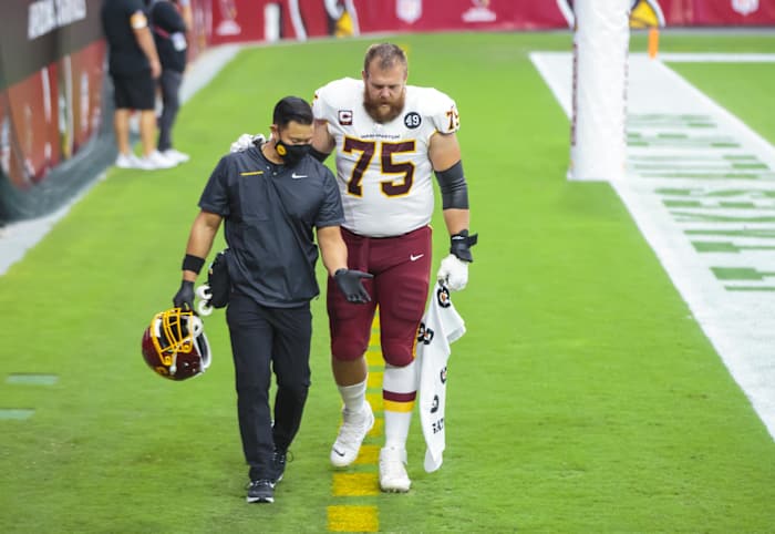 Brandon Scherff Inj Walk © Mark J. Rebilas-USA TODAY Sports